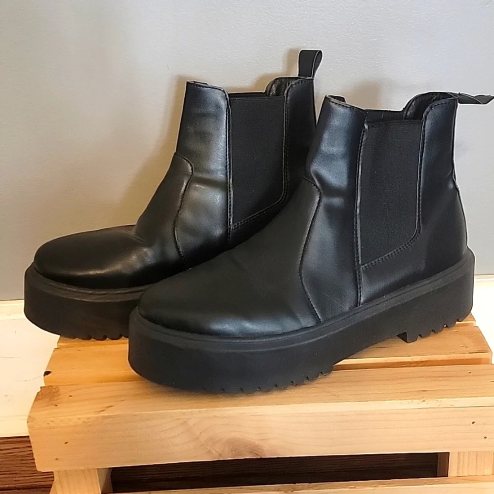 Women's ankle boot